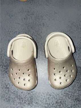 CROCS Gold glitter